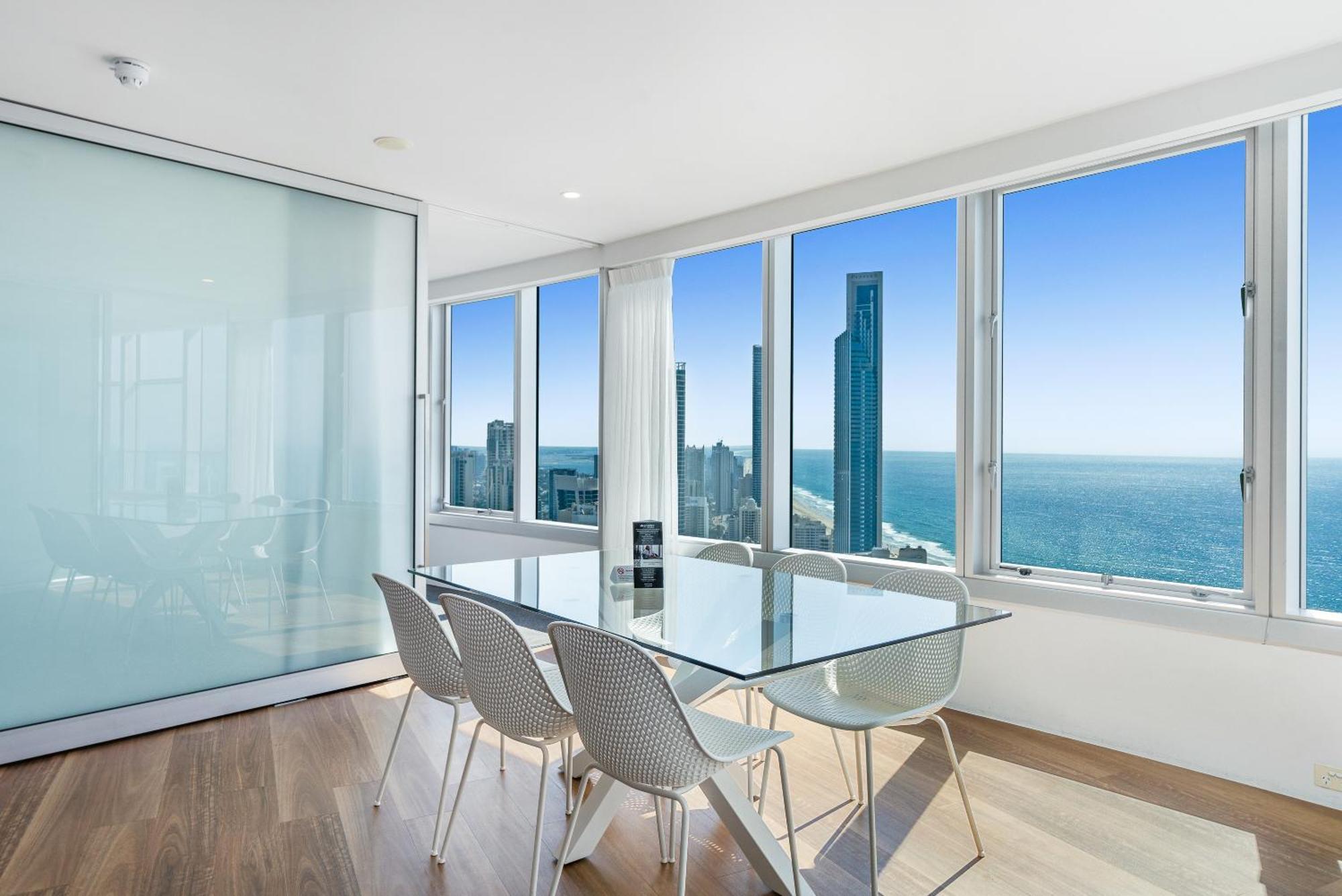 Three-Bedroom Ocean Spa Apartment